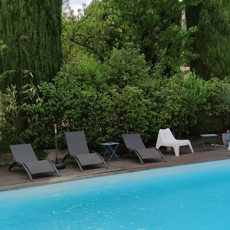 Villa Pont De L'Arc A Aix Avec Piscine Au Calme 92 M2 普罗旺斯地区艾克斯 外观 照片