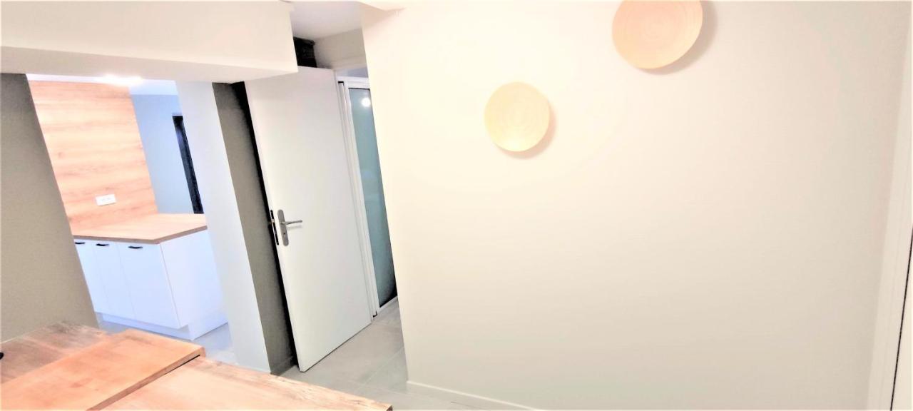 Villa Pont De L'Arc A Aix Avec Piscine Au Calme 92 M2 普罗旺斯地区艾克斯 外观 照片